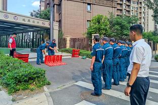 东契奇：过去几场比赛我们的防守相当好 我们要保持下去